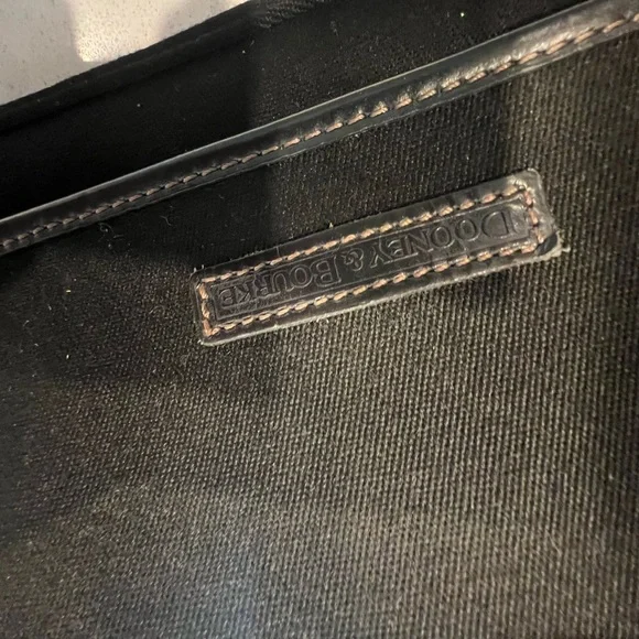 Euc Dooney and Bourke  crossbody bag - Picture 4 of 6